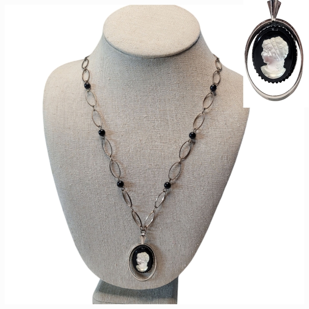 Vintage Cameo Necklace Black